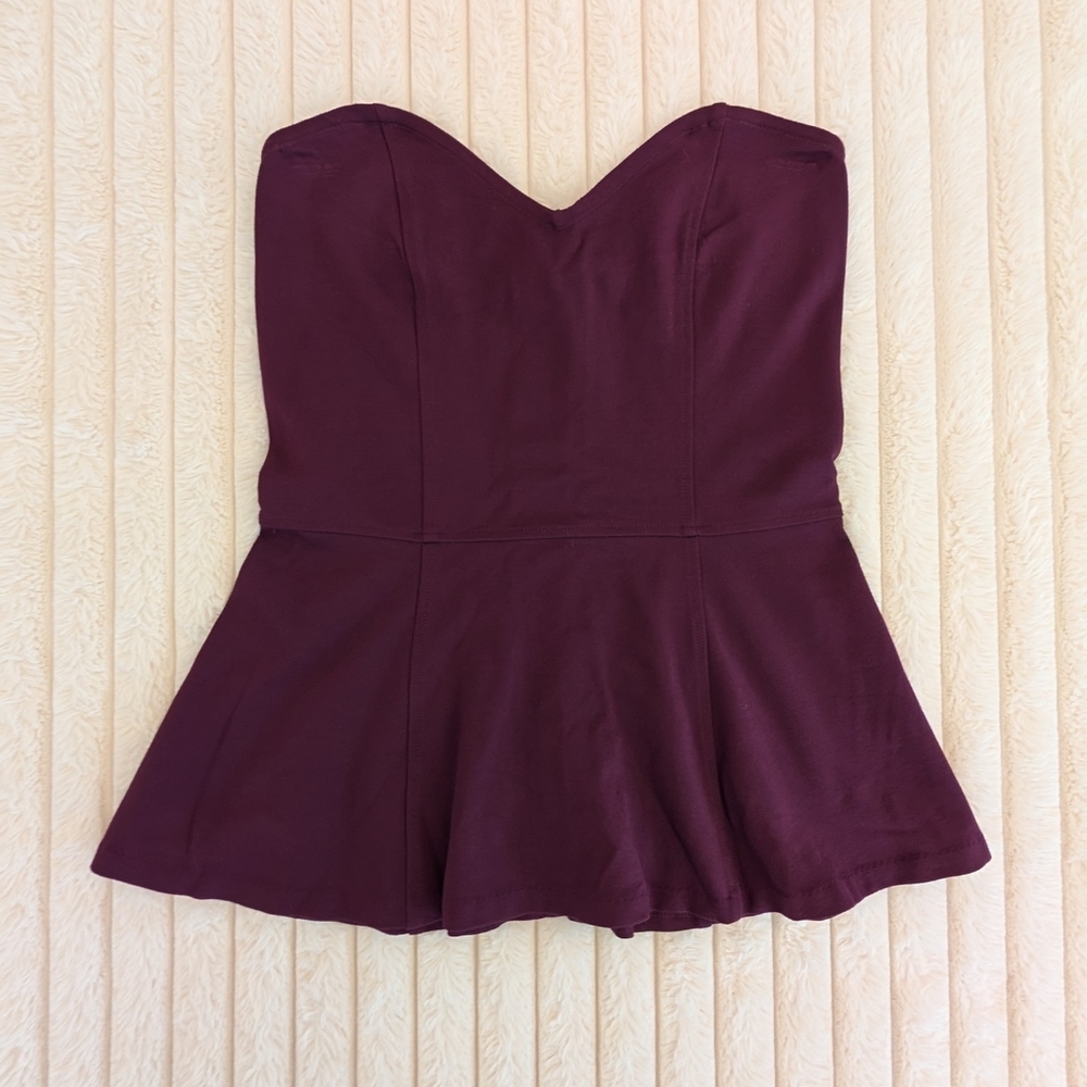 💜 3/$30 - H&M Plum Strapless Blouse